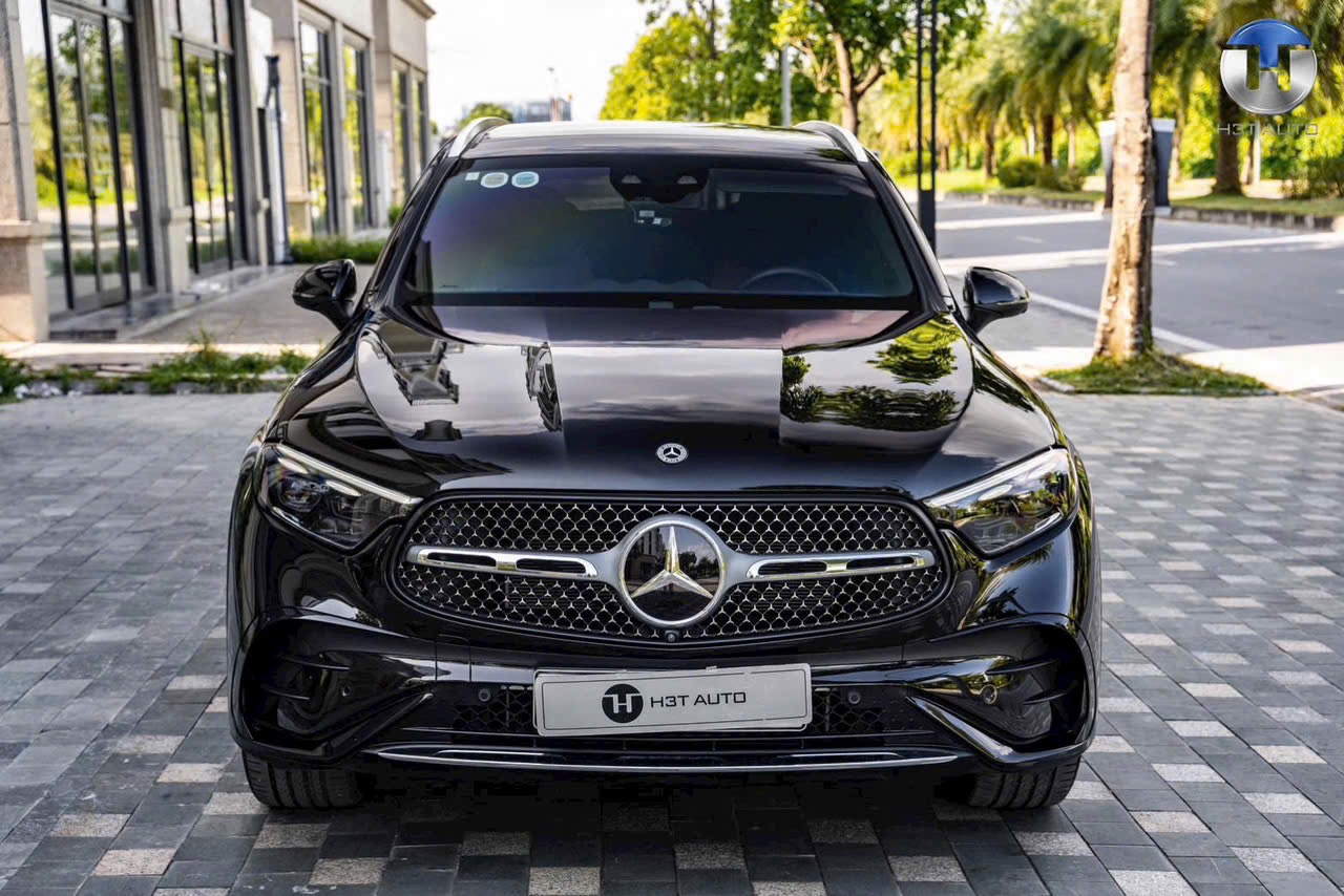 Mercedes GLC300 2023 V1